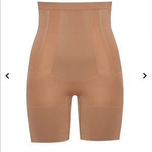 SPANX: OnCore High Waisted Mid-Thigh